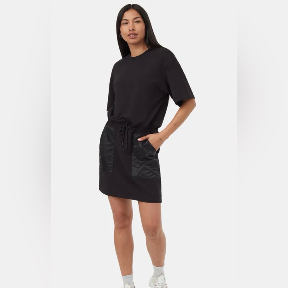 SoftTerry Light Contrast Dress
Crew Neck Drawcord Shortsleeve Mini Dress